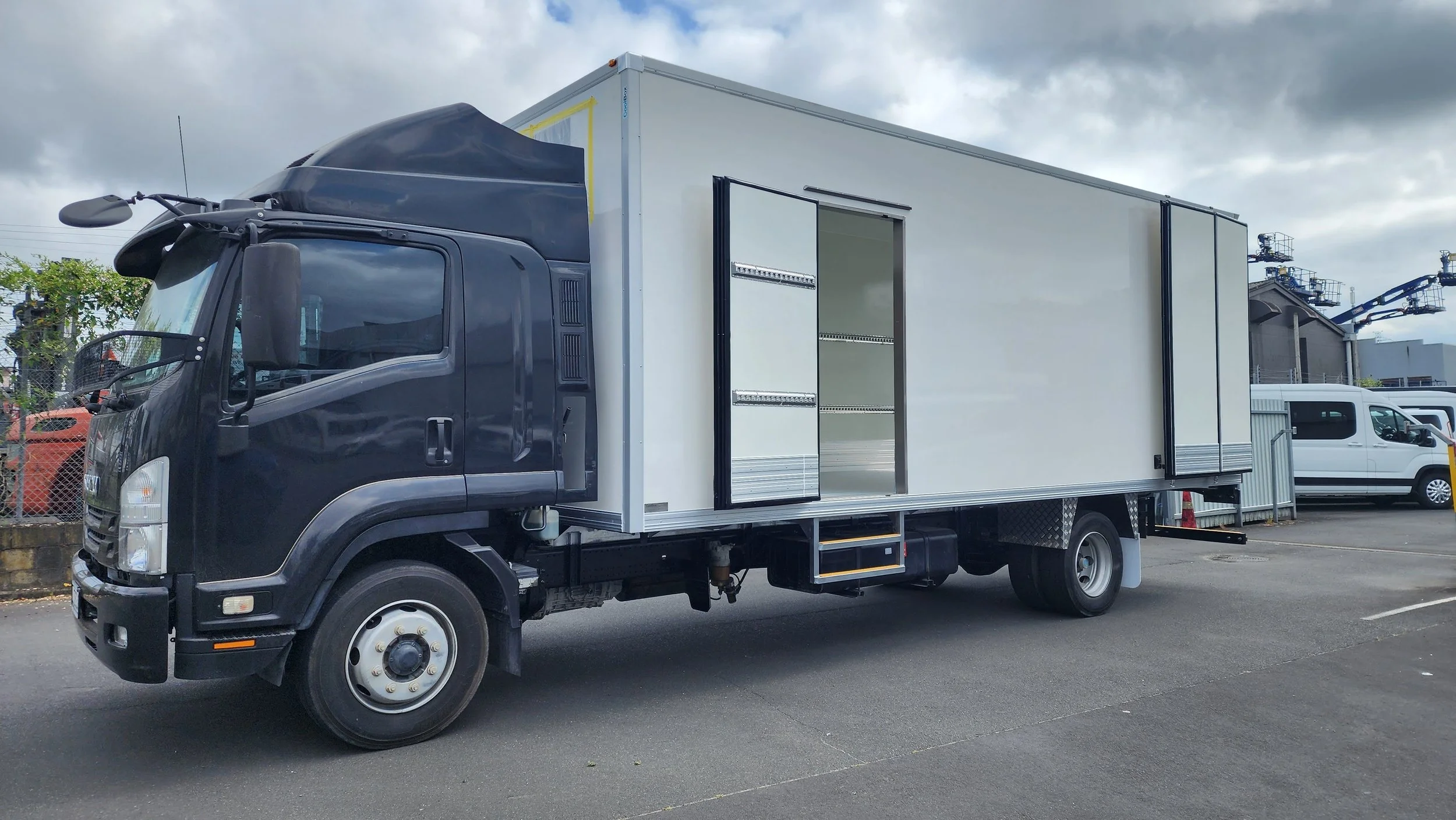 Cool online box truck